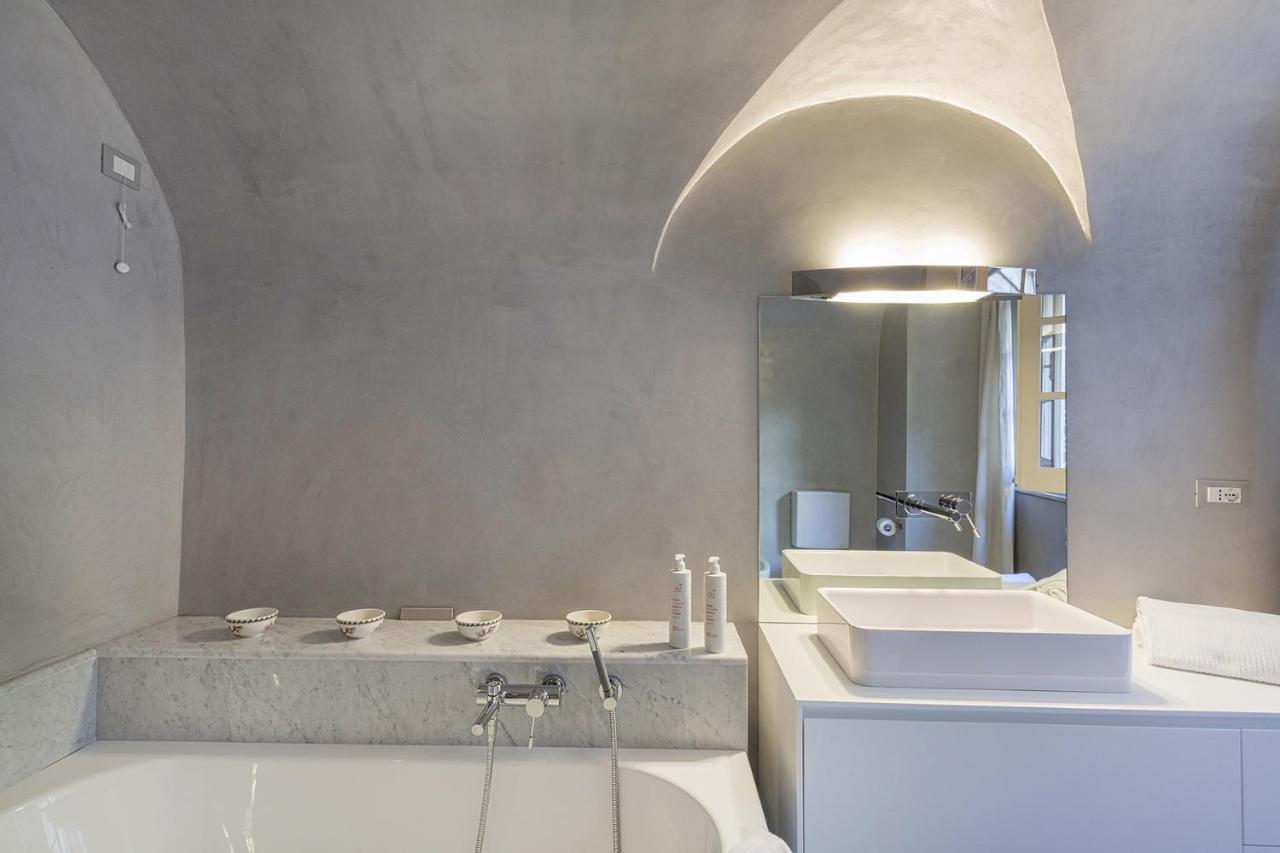 Garibaldi Glamorous Apartment By Wonderful Italy Genua Exteriör bild